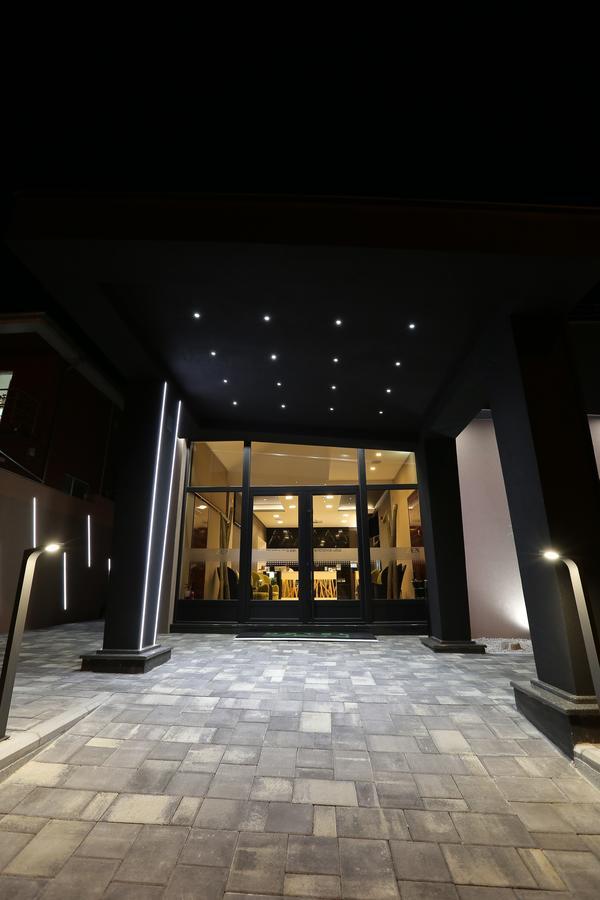 Garni Hotel Zen Free Parking Nis Ngoại thất bức ảnh